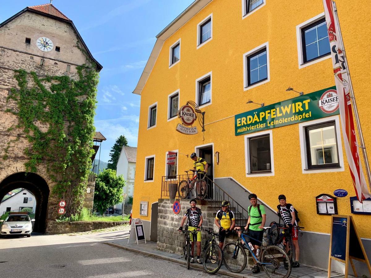 Gasthof 'Zum Alten Turm' Haslach an der Mühl Exteriör bild